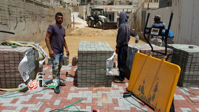 فيديو: مع بزوغ هلال رمضان .. طواقم العمل تنهي تبليط ورصف  6000 متر من بنك لؤمي إلى مدرسة الحياة والأهالي يشكرون رئيس البلدية المحامي عادل بدير  